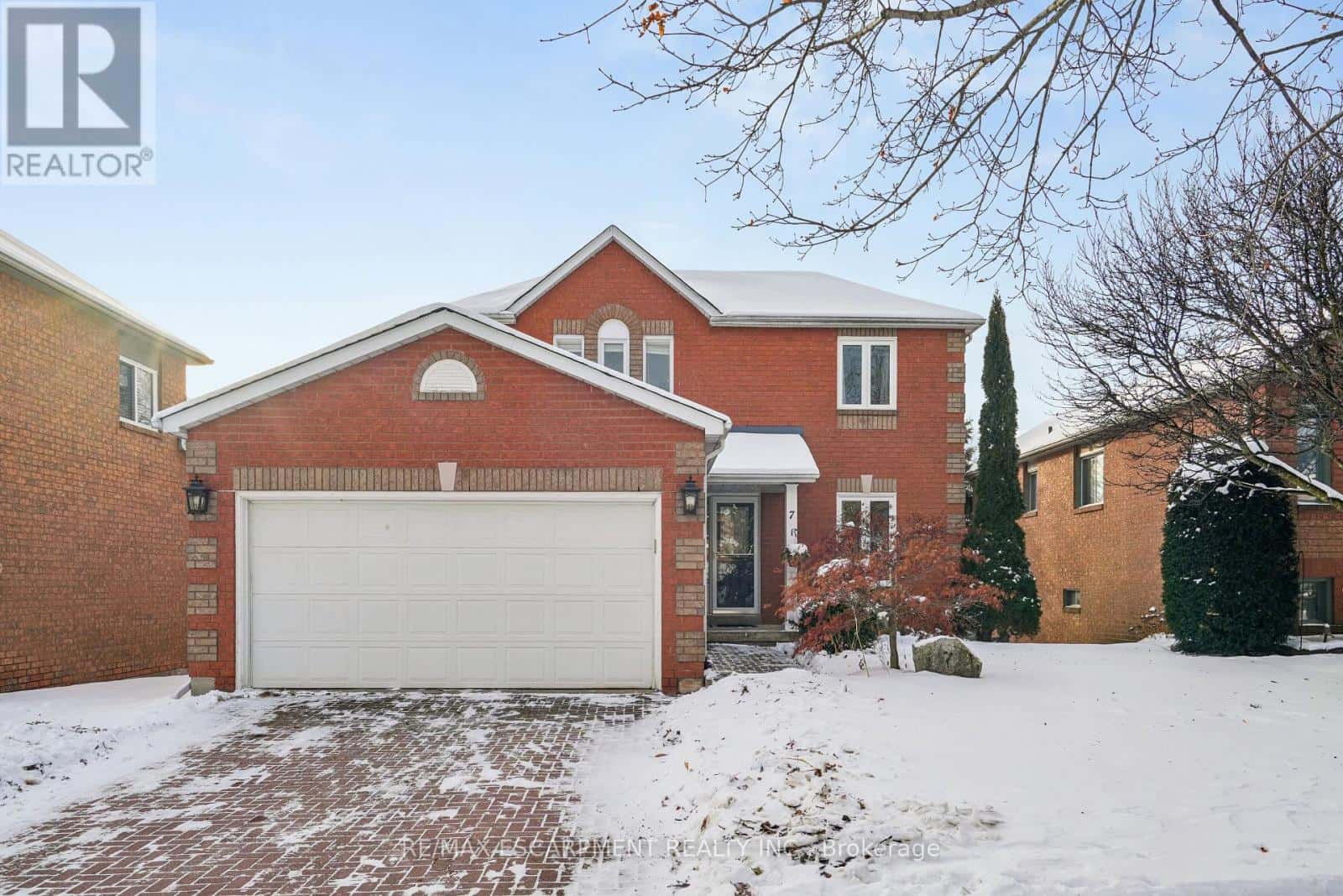 7 BIRCHWAY PLACE — Halton Hills (AC Acton), Ontario - Photo 5 of 50