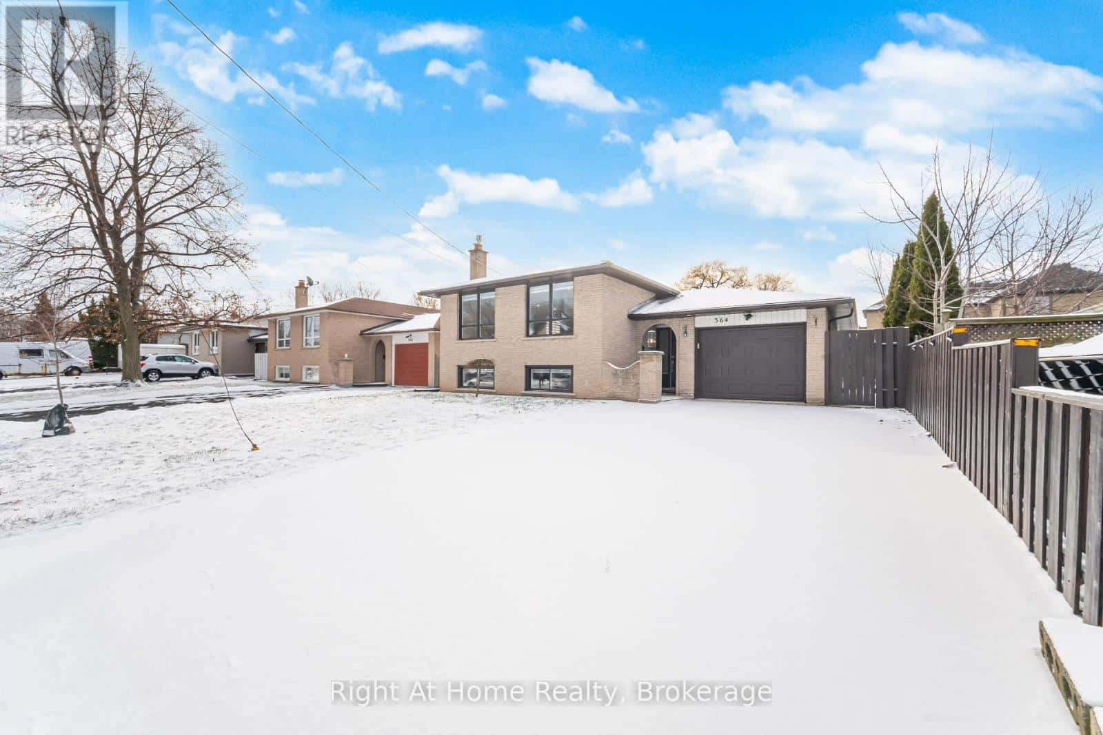 Hamilton (Stoney Creek) — Hamilton (Stoney Creek) - Photo 3 of 47