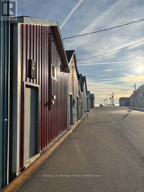 Norfolk (Port Rowan) — Norfolk (Port Rowan) - Photo 3 of 7