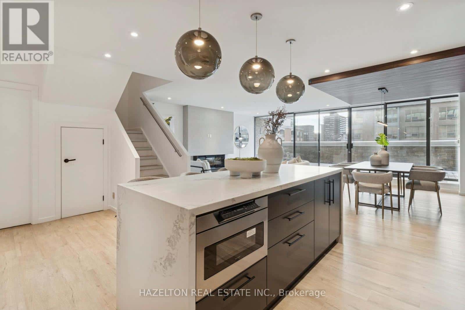 Toronto (Annex) — Toronto (Annex) - Photo 3 of 38