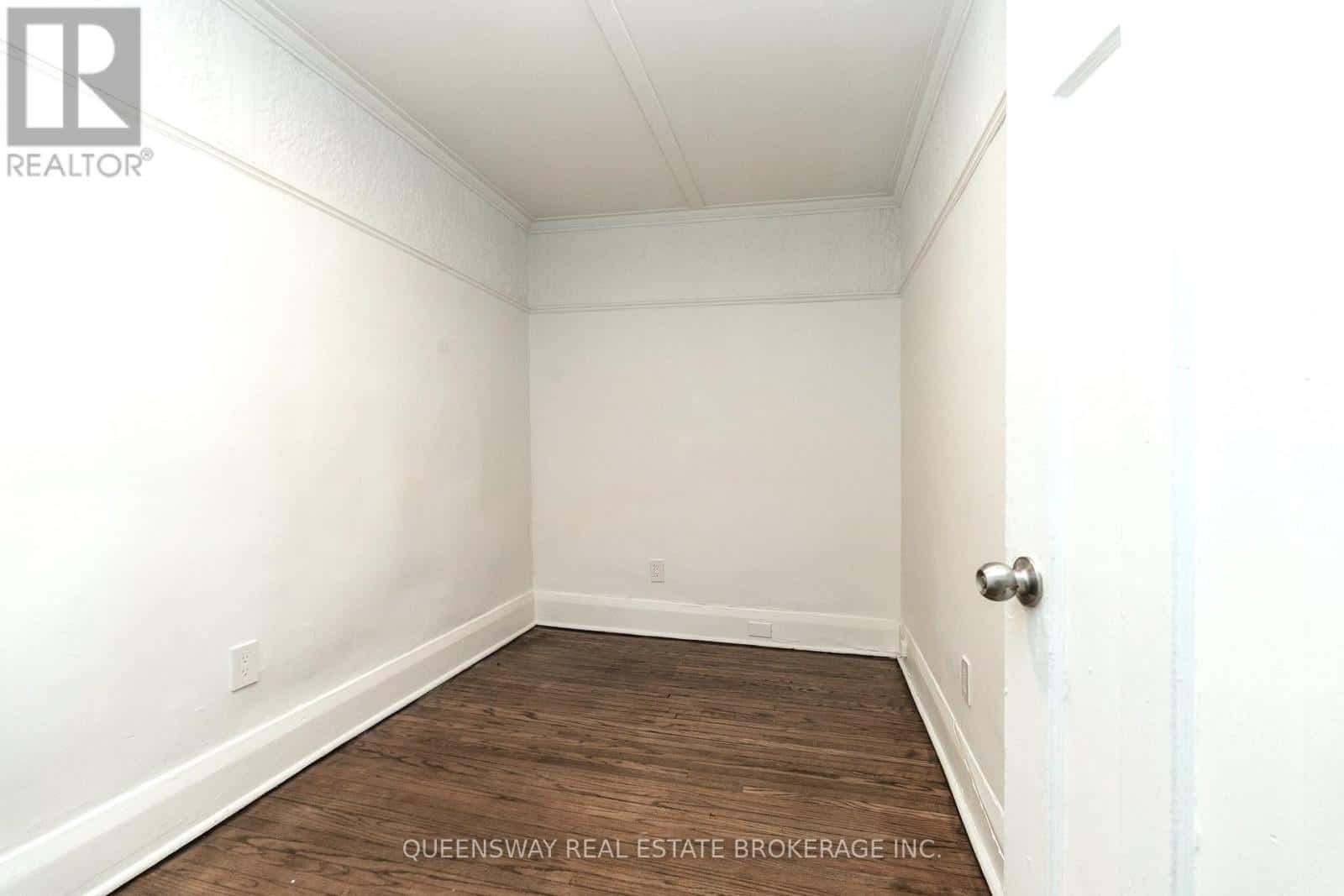 1 - 100 VAUGHAN ROAD — Toronto (Humewood-Cedarvale) - Photo 3 of 14