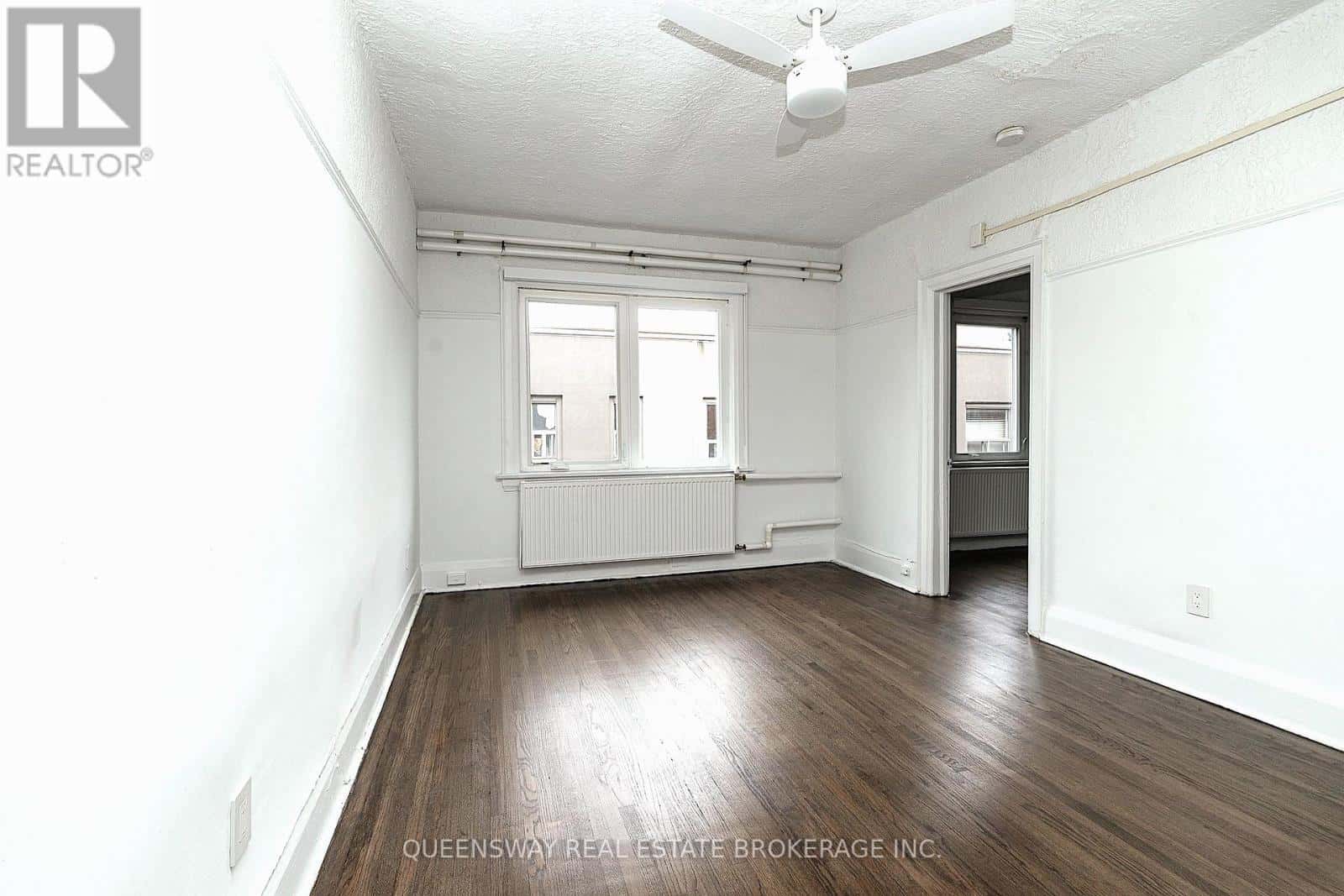 27 - 100 VAUGHAN ROAD — Toronto (Humewood-Cedarvale) - Photo 2 of 13