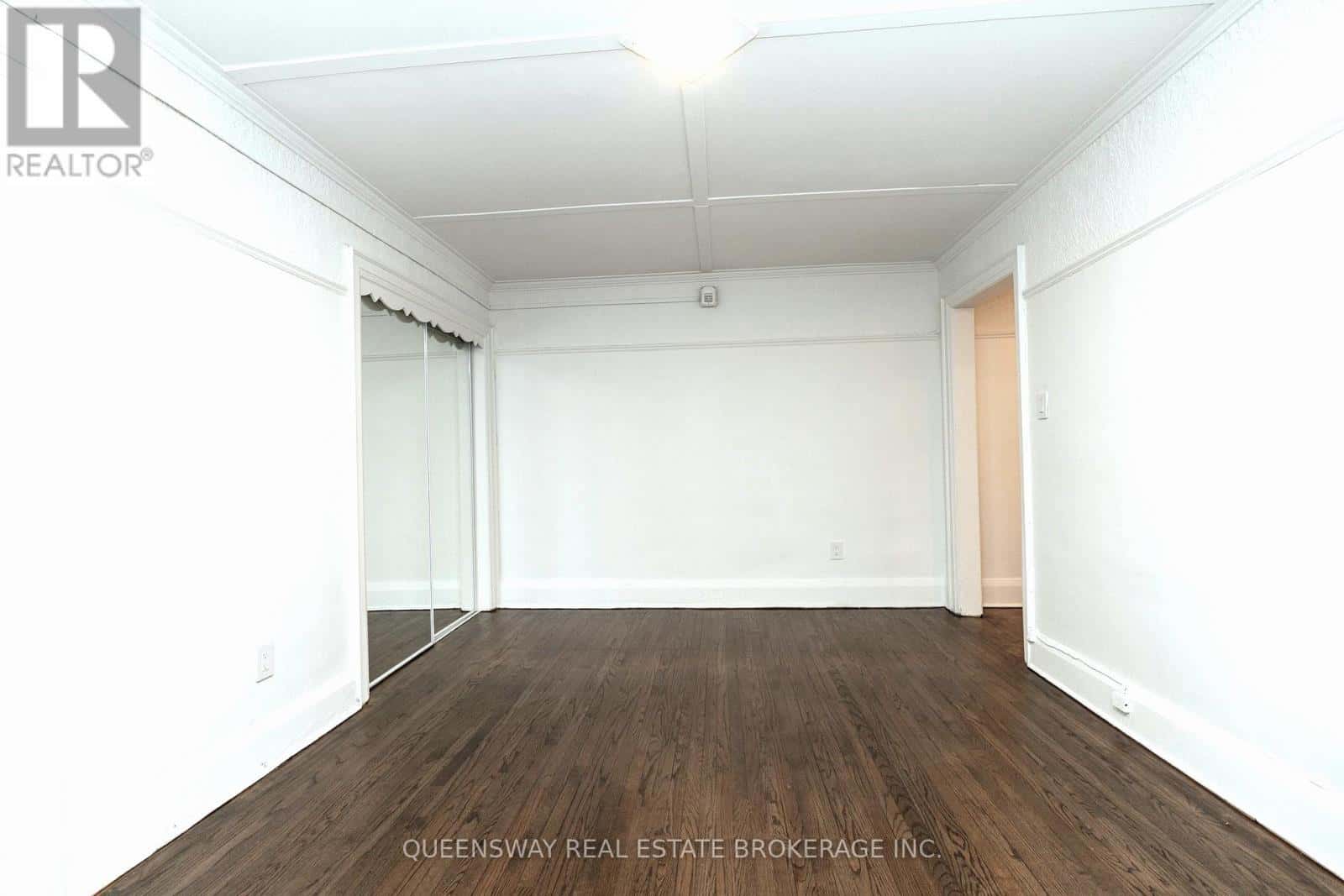 11 - 100 VAUGHAN ROAD — Toronto (Humewood-Cedarvale) - Photo 4 of 13