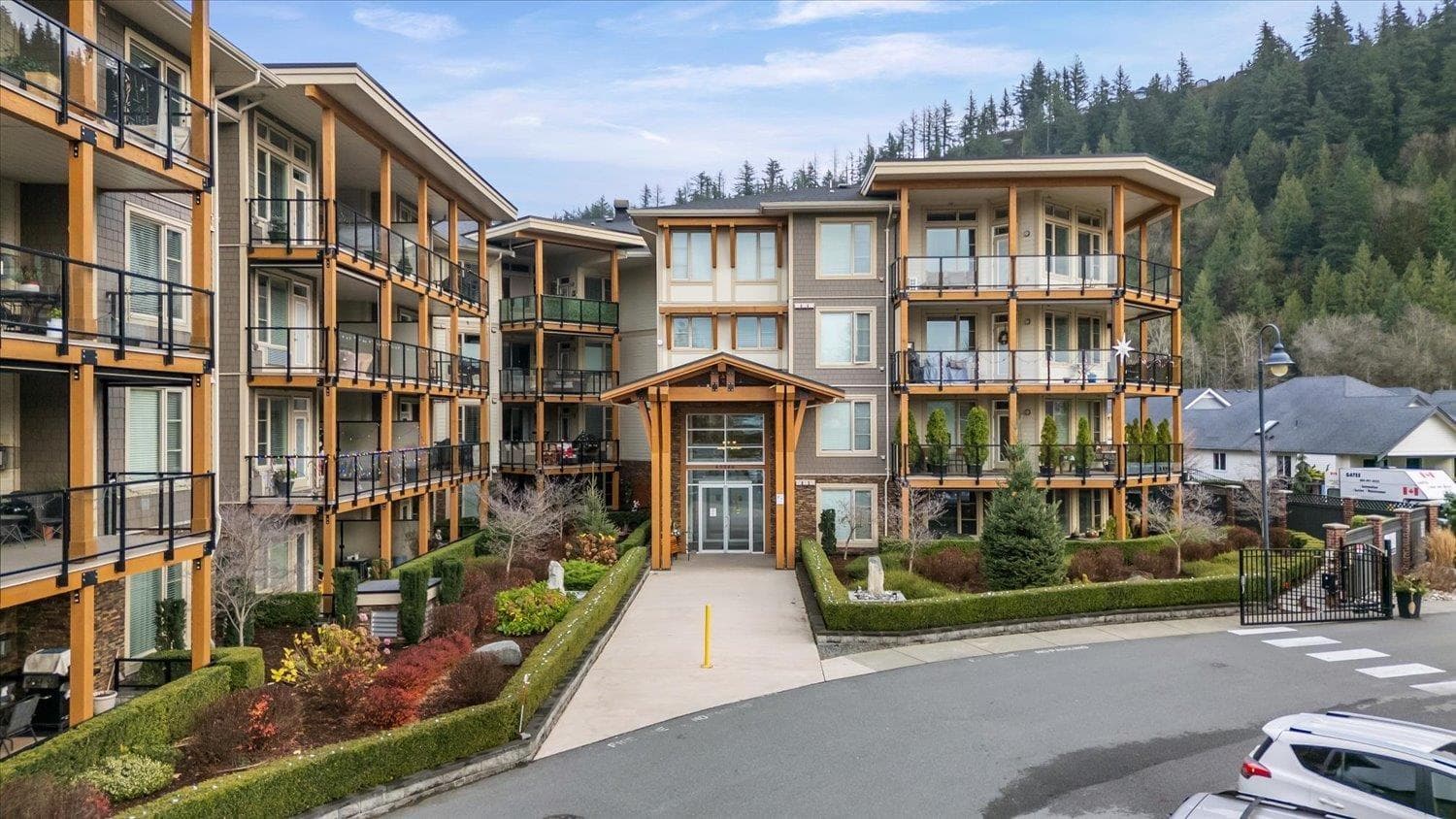 110 45746 KEITH WILSON ROAD, Vedder Crossing — Chilliwack, British Columbia - Main photo