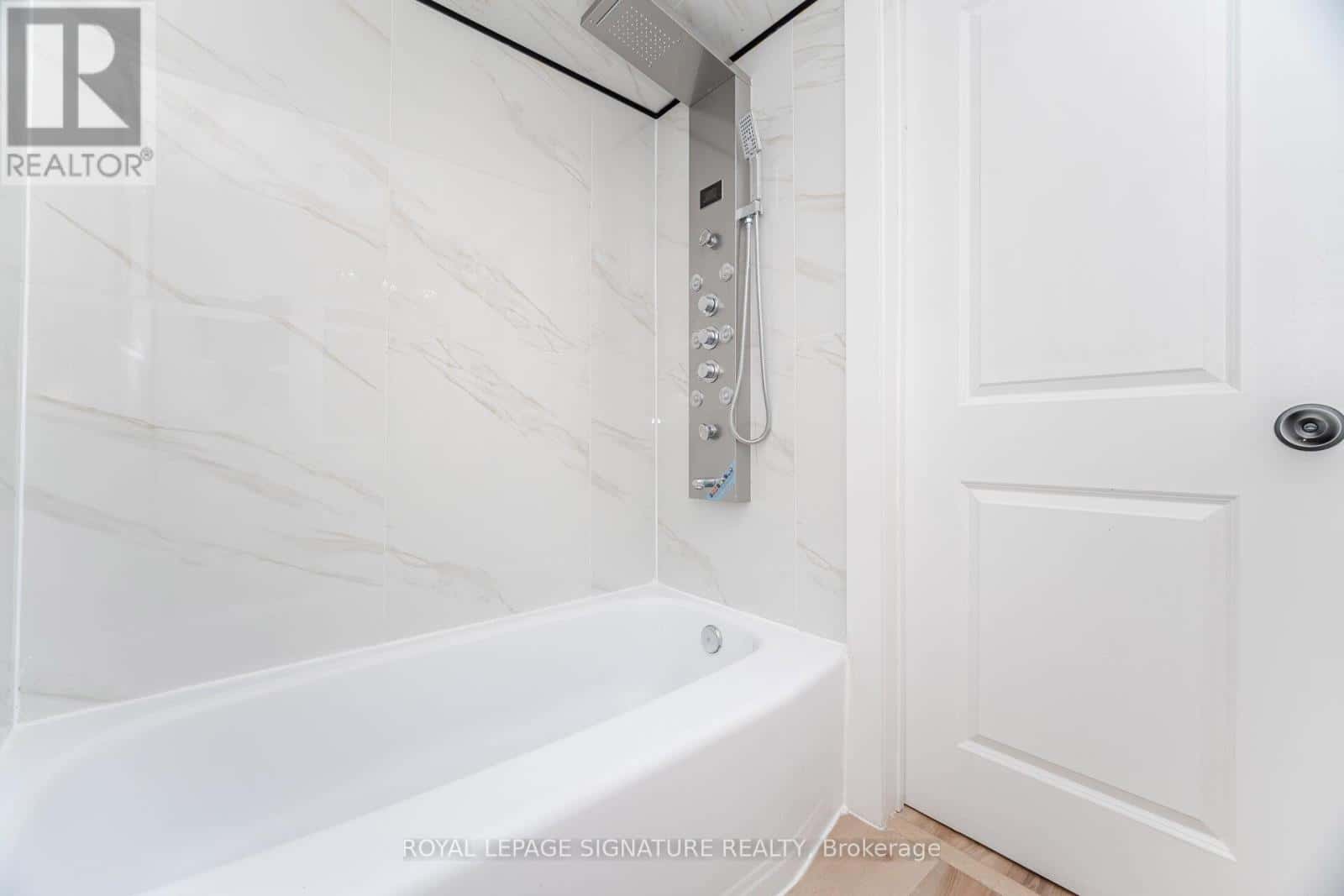 Hamilton (Gourley) — Hamilton (Gourley) - Photo 4 of 37