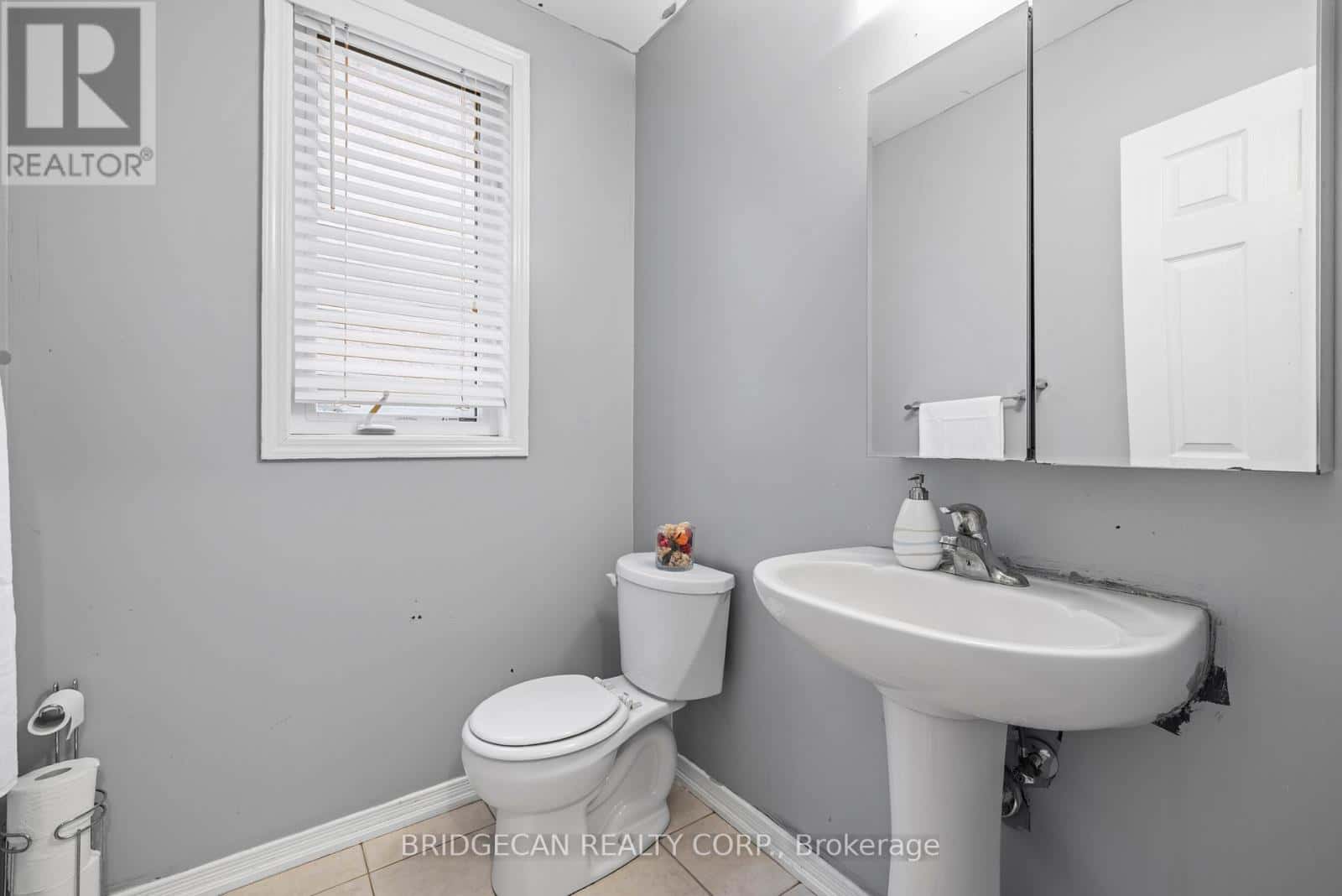 Brantford — Brantford - Photo 3 of 41