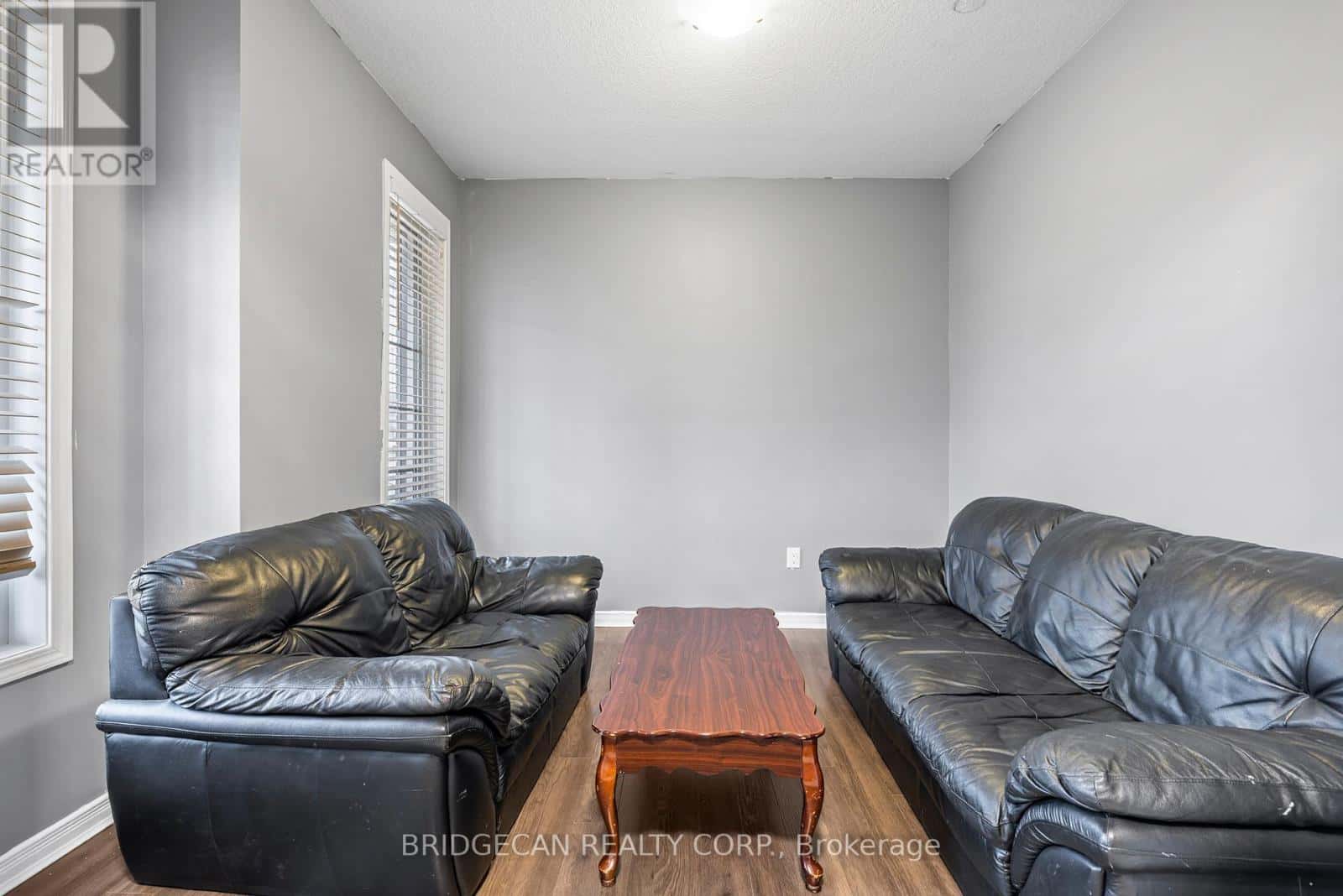 Brantford — Brantford - Photo 4 of 41