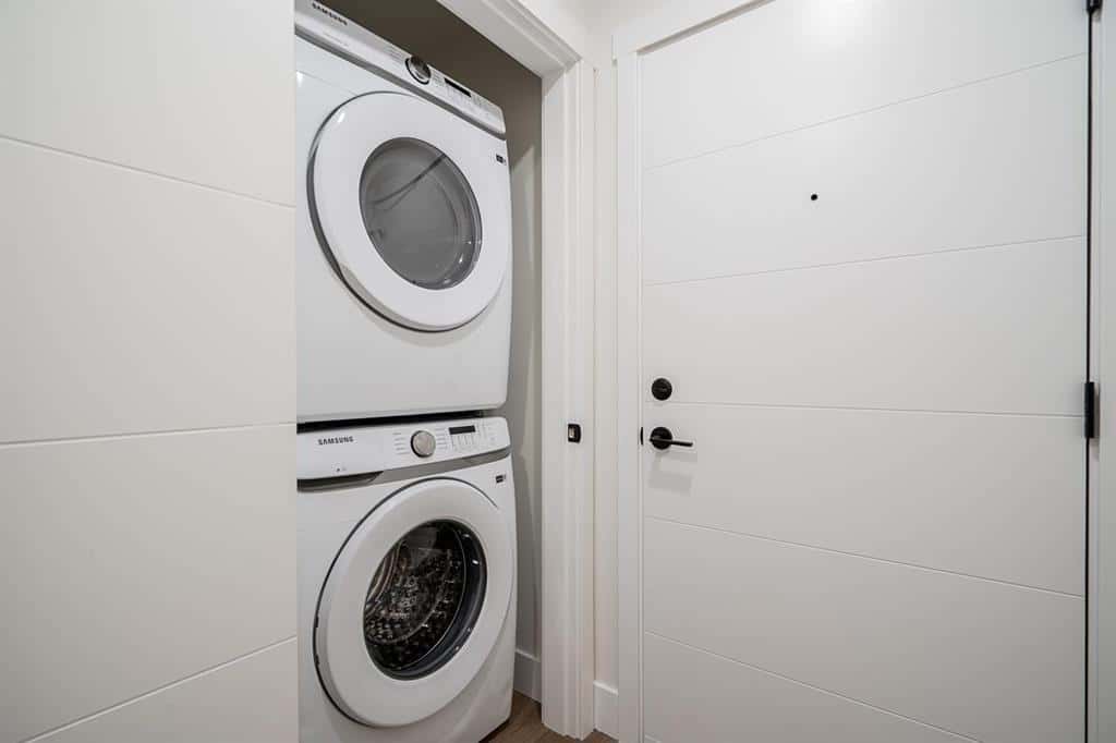 Surrey — Surrey - Photo 3 of 15