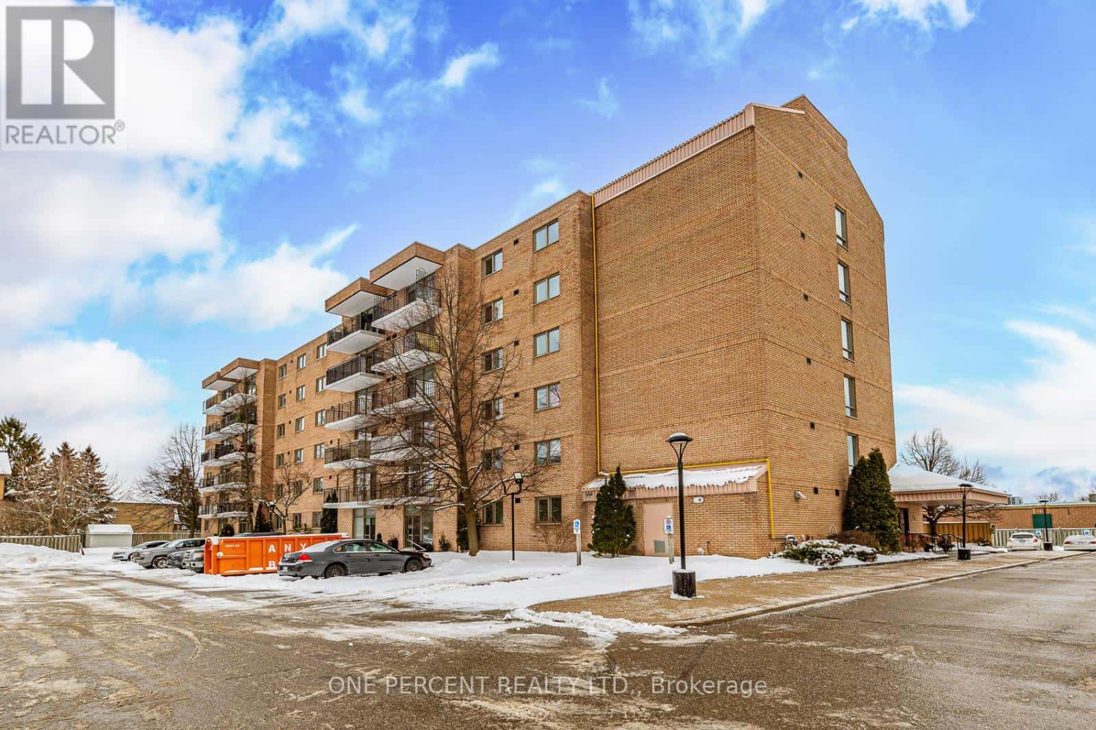 Orangeville — Orangeville - Photo 2 of 34