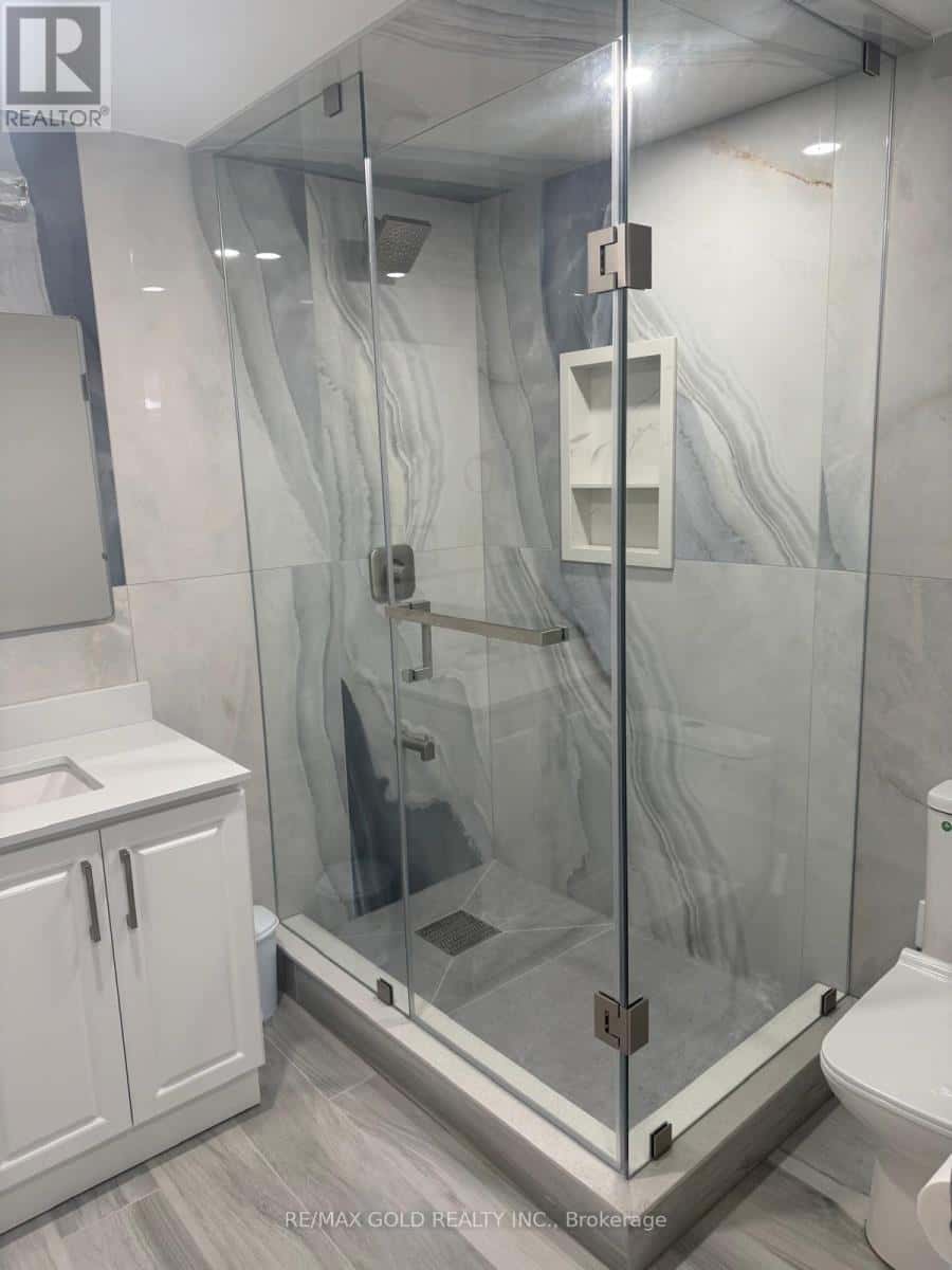 18 OBSERVATORY CRESCENT — Brampton (Toronto Gore Rural Estate) - Photo 3 of 10