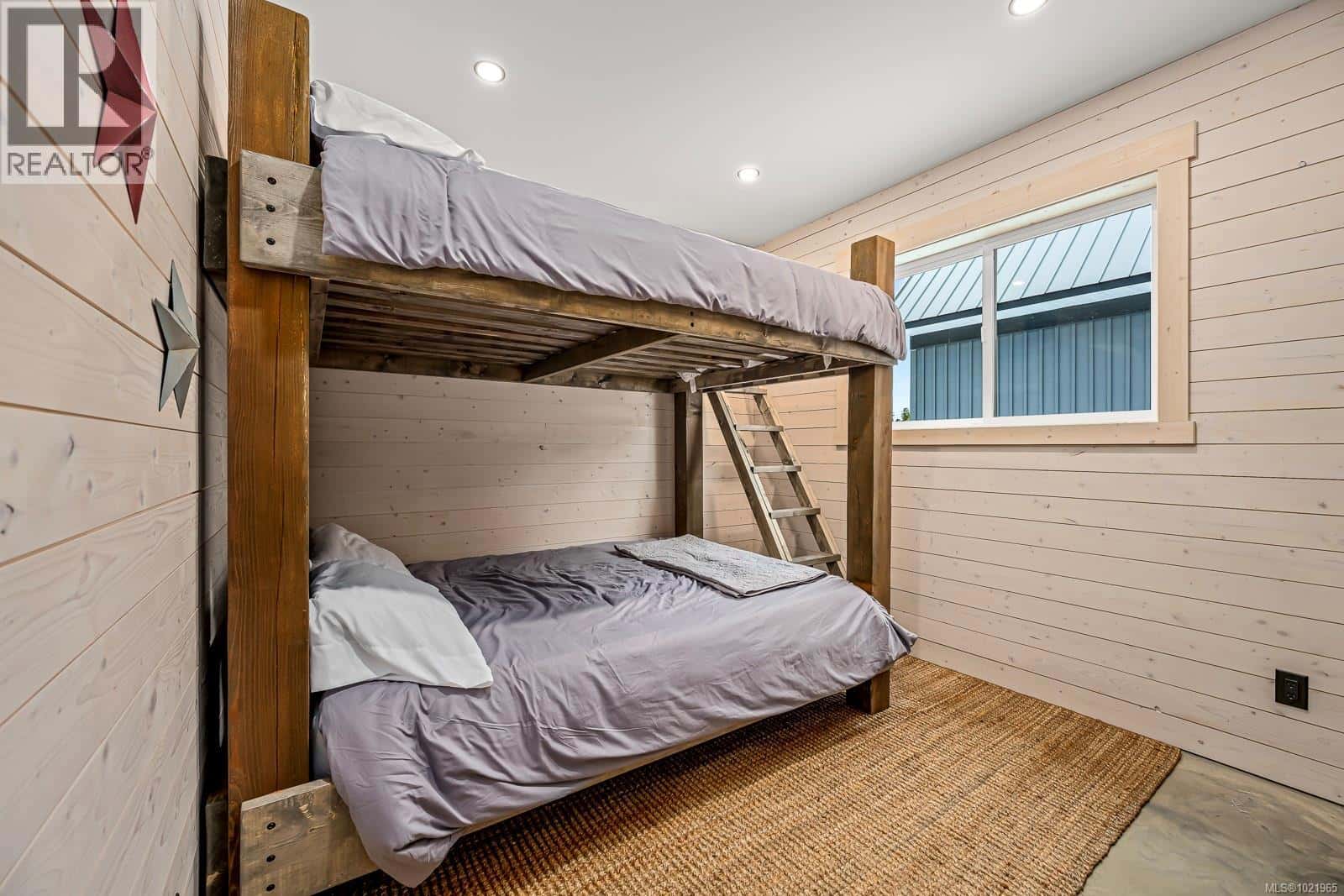 Courtenay — Courtenay - Photo 3 of 69