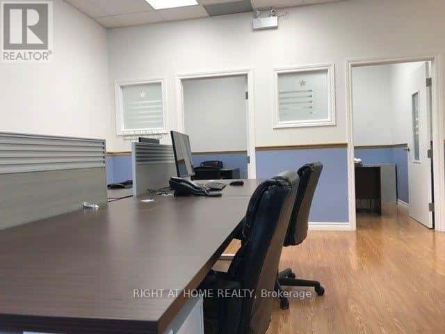 1220 - 4789 YONGE STREET — Toronto (Willowdale East) - Photo 2 of 7