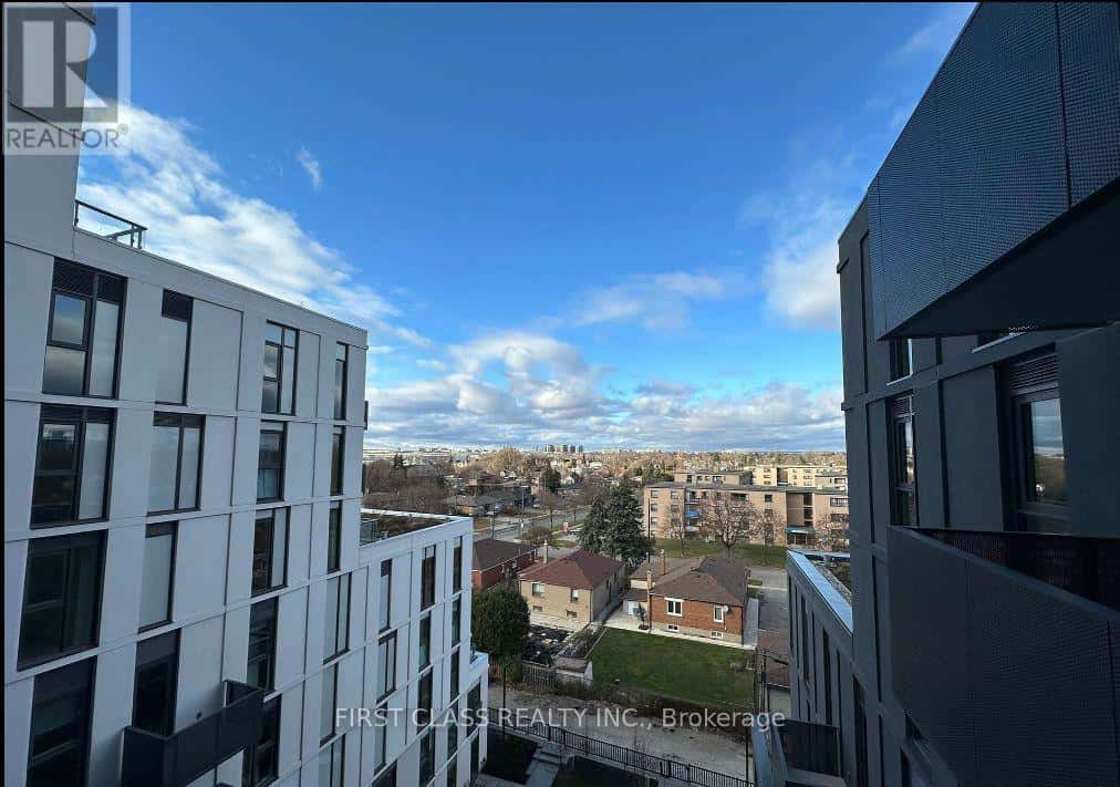 Toronto (Clanton Park) — Toronto (Clanton Park) - Photo 3 of 12