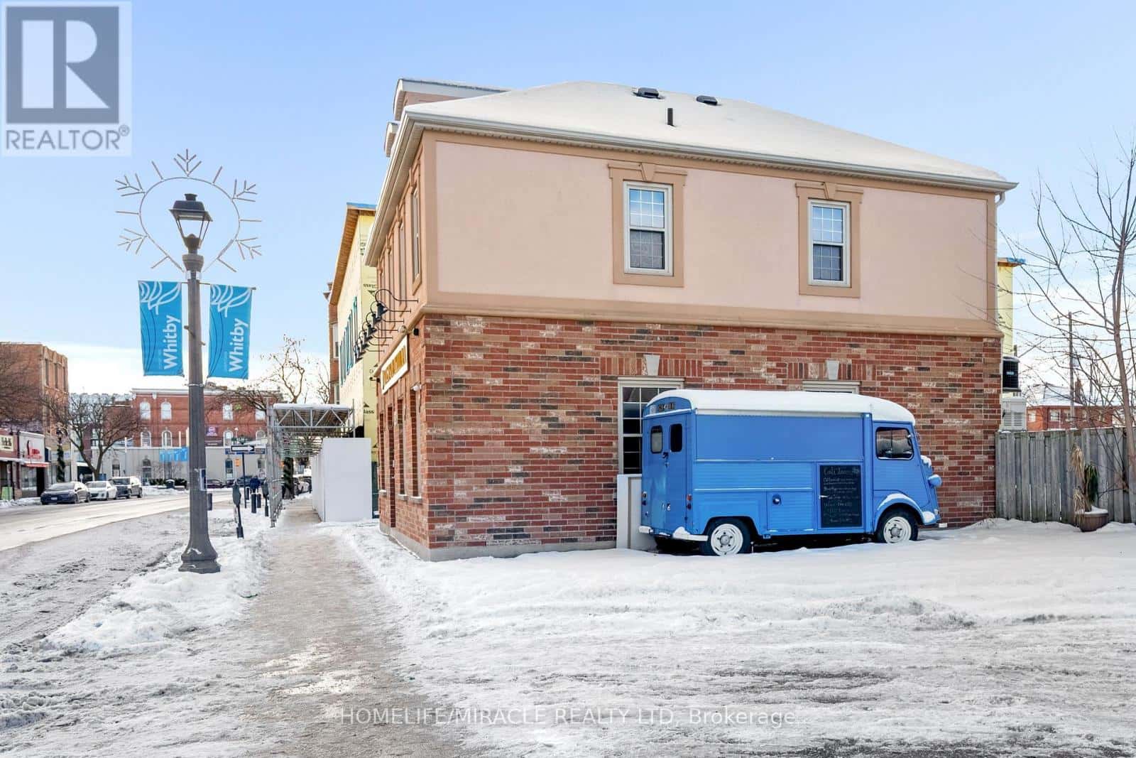 128 BROCK STREET N — Whitby (Downtown Whitby) - Photo 5 of 47