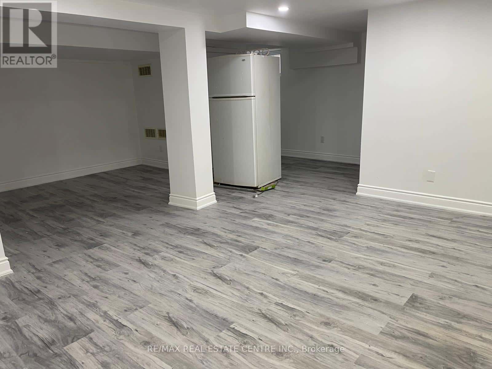 Brampton (Downtown Brampton) — Brampton (Downtown Brampton) - Photo 2 of 9