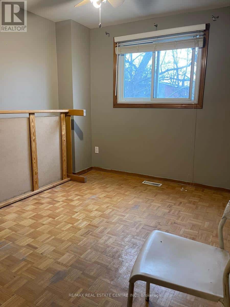 Brampton (Downtown Brampton) — Brampton (Downtown Brampton) - Photo 4 of 9