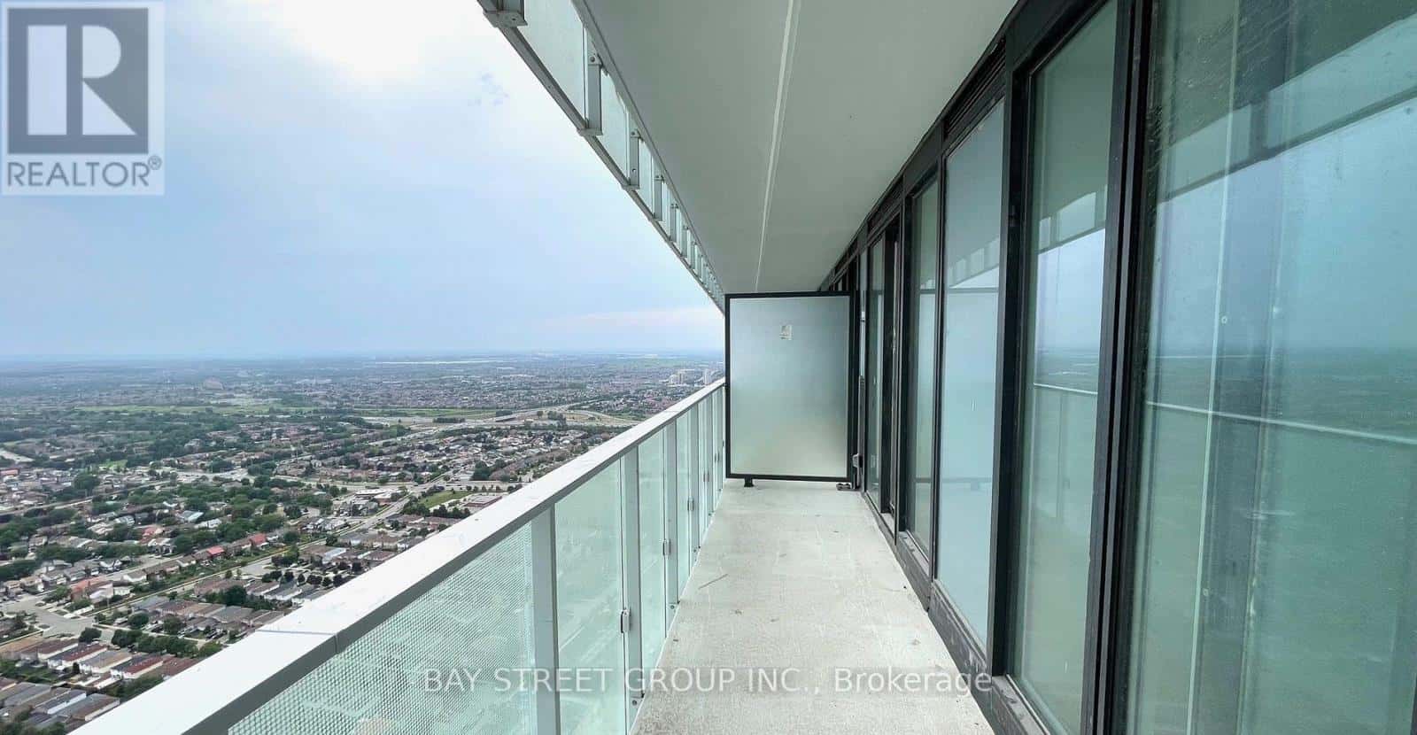 Mississauga (City Centre) — Mississauga (City Centre) - Photo 3 of 14