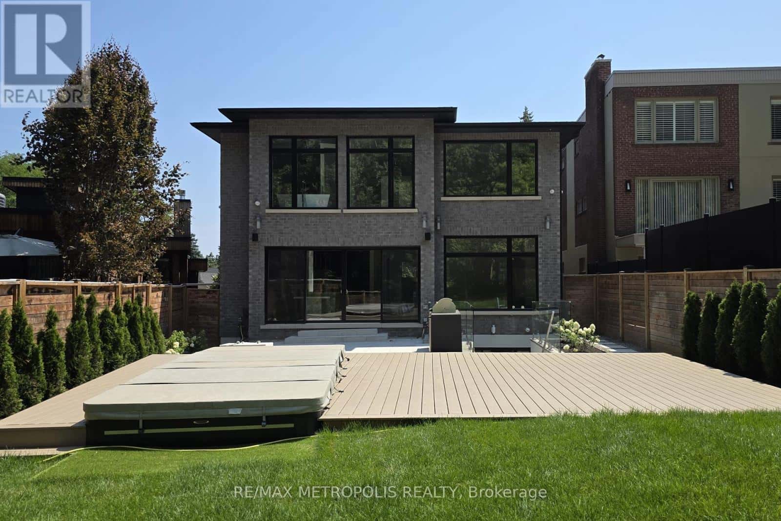 Toronto (Edenbridge-Humber Valley) — Toronto (Edenbridge-Humber Valley) - Photo 3 of 36