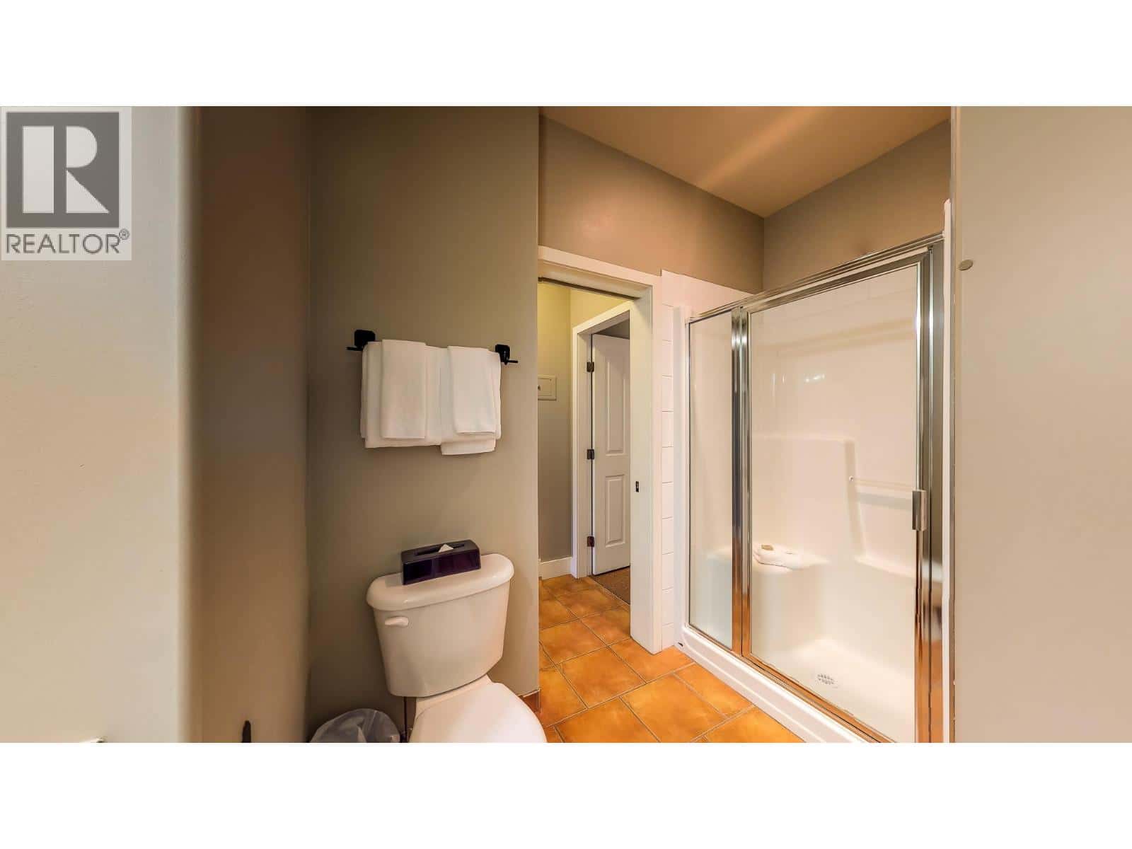 Osoyoos — Osoyoos - Photo 3 of 23