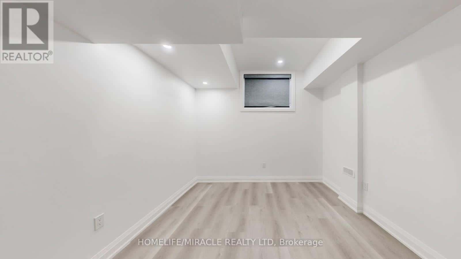 Oakville (CO Central) — Oakville (CO Central) - Photo 5 of 48