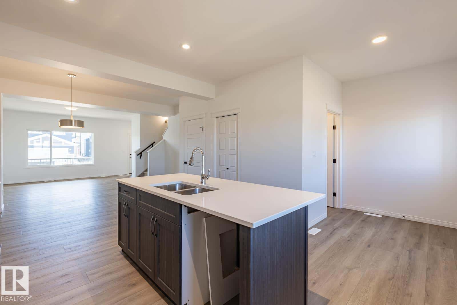 Leduc — Leduc - Photo 5 of 37