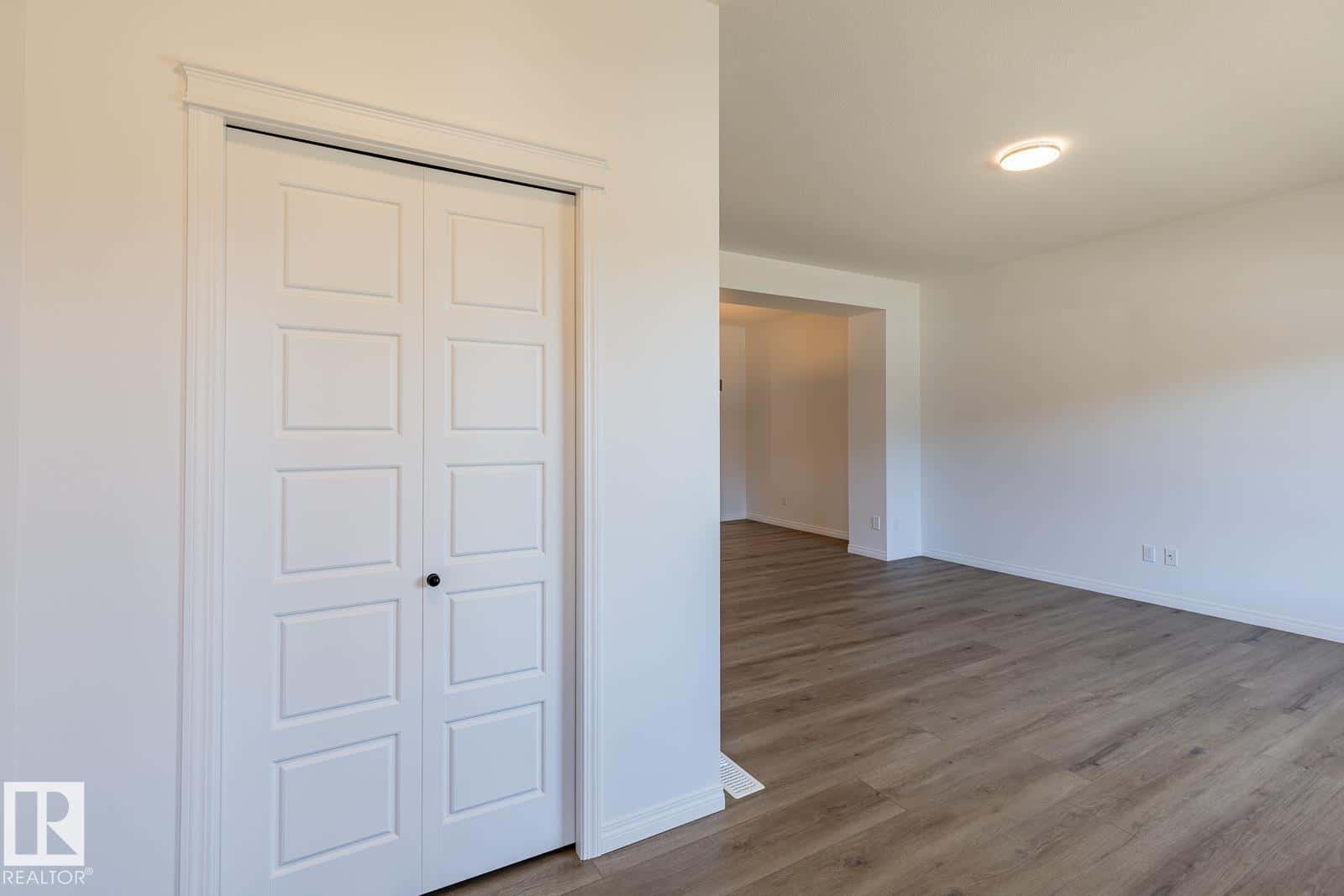 Leduc — Leduc - Photo 4 of 37