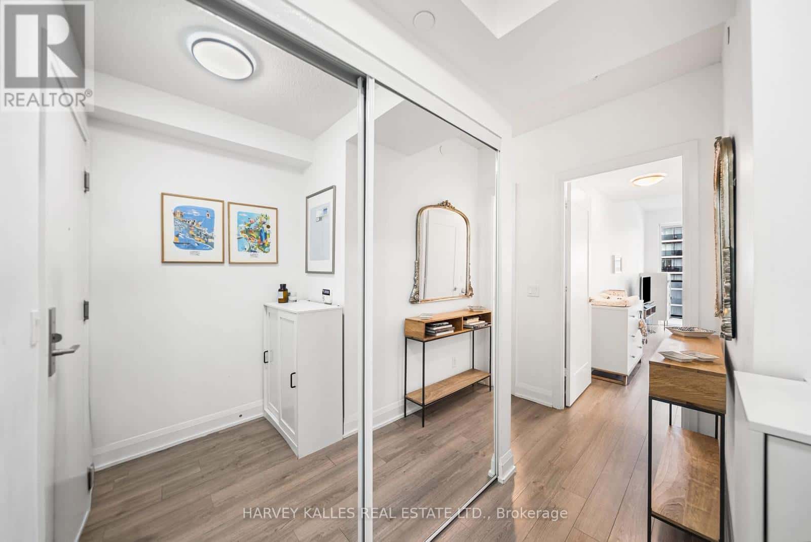 2703 - 56 ANNIE CRAIG DRIVE — Toronto (Mimico) - Photo 5 of 43