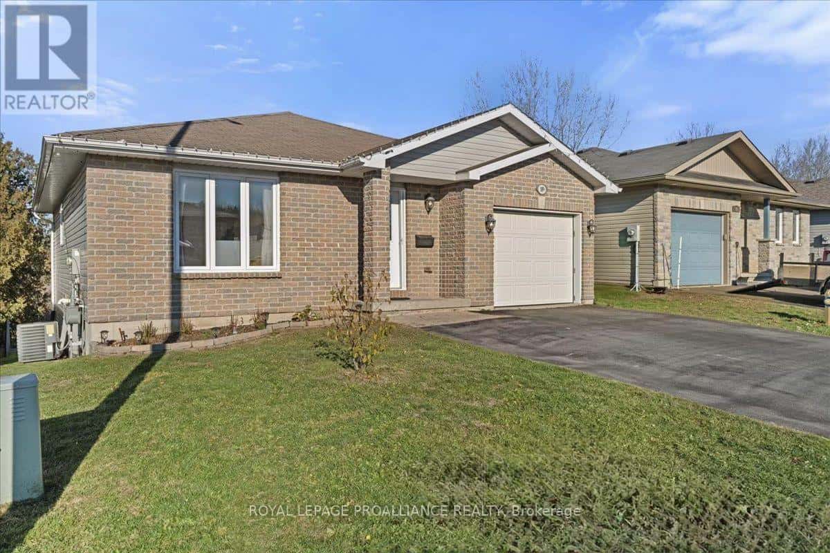 189 NICHOLAS STREET — Quinte West (Murray Ward), Ontario - Photo 4 of 35