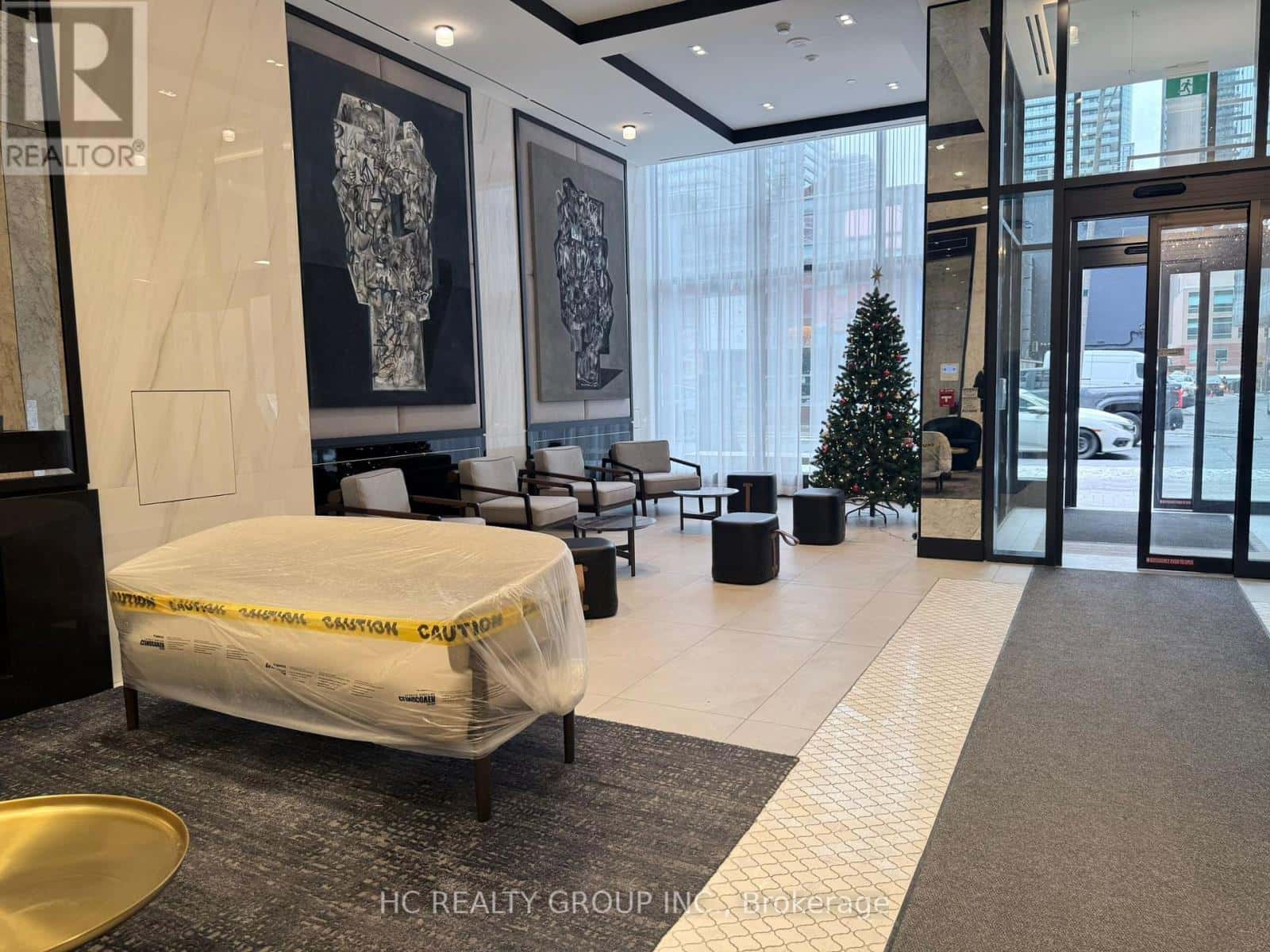 Toronto (Bay Street Corridor) — Toronto (Bay Street Corridor) - Photo 2 of 13