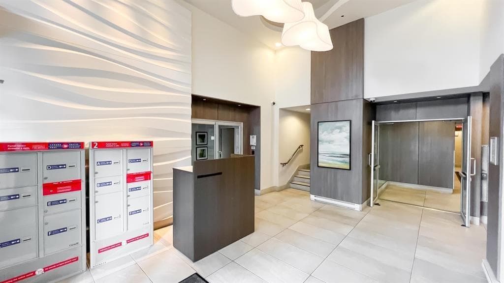 Surrey — Surrey - Main photo