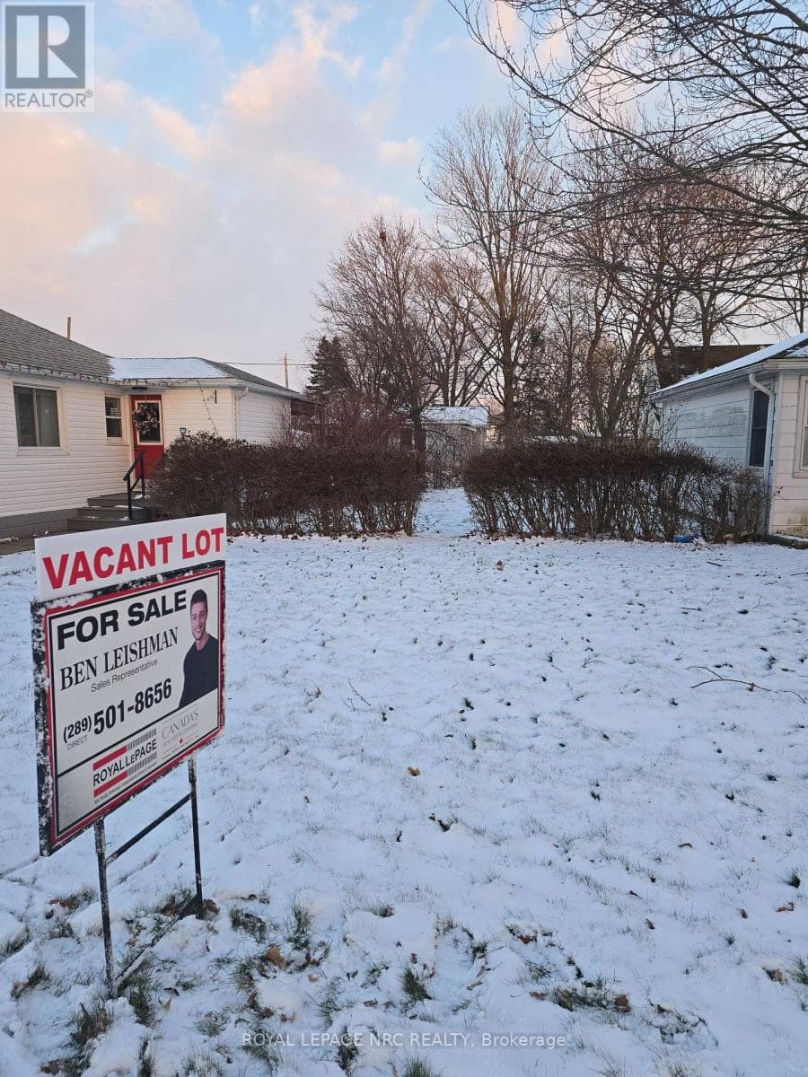 126 OAKWOOD STREET — Port Colborne (Main Street), Ontario - Main photo