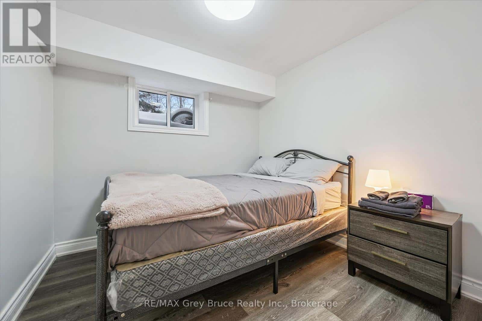 South Bruce Peninsula — South Bruce Peninsula - Photo 4 of 48