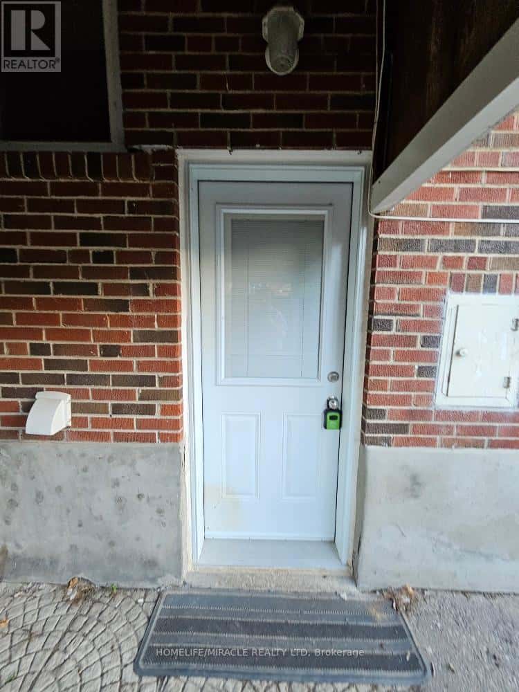 Toronto (Wexford-Maryvale) — Toronto (Wexford-Maryvale) - Photo 3 of 34