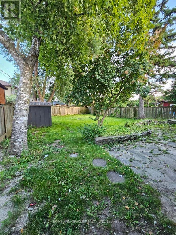 Toronto (Wexford-Maryvale) — Toronto (Wexford-Maryvale) - Photo 4 of 34