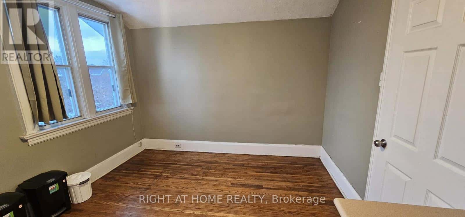 Toronto (New Toronto) — Toronto (New Toronto) - Photo 4 of 7