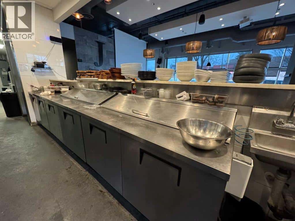 Calgary — Calgary - Photo 3 of 16