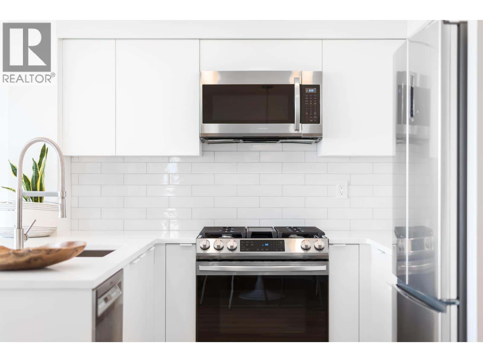 Vancouver — Vancouver - Photo 2 of 35