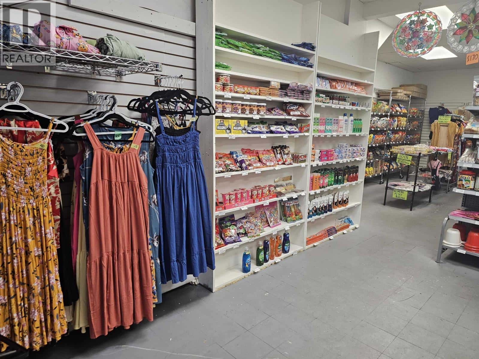 New Westminster — New Westminster - Photo 2 of 4