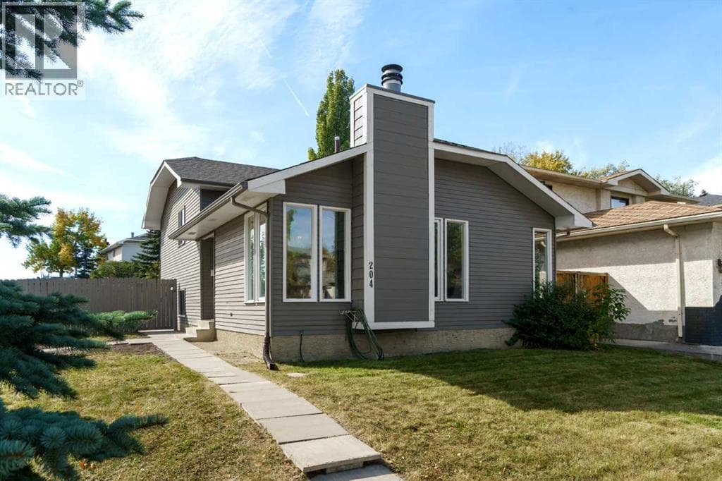 204 Mckerrell Way SE — Calgary, Alberta - Main photo