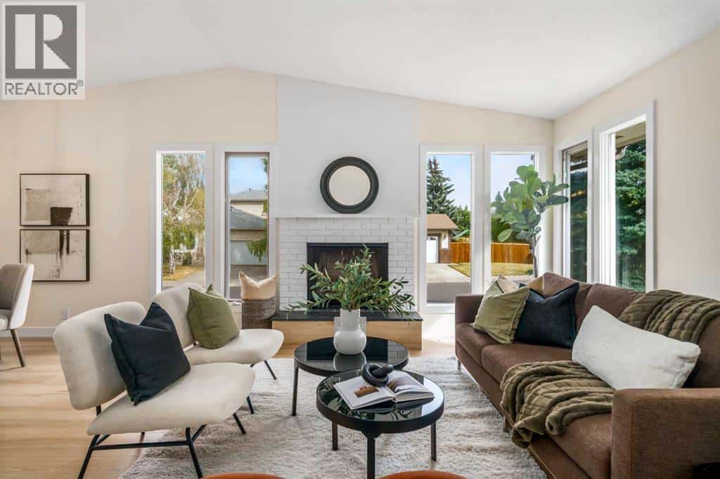 204 Mckerrell Way SE — Calgary, Alberta - Photo 5 of 50