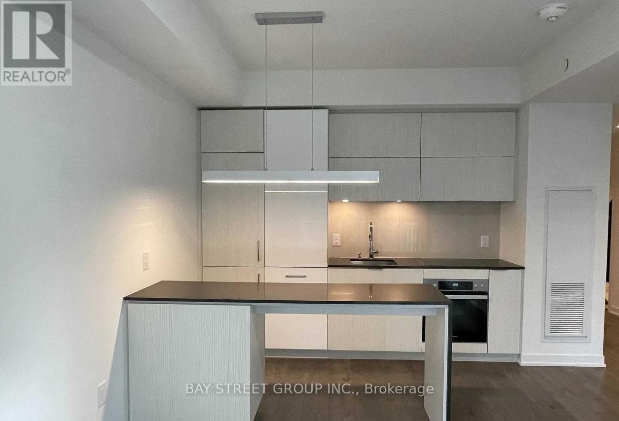 Toronto (Waterfront Communities) — Toronto (Waterfront Communities) - Main photo