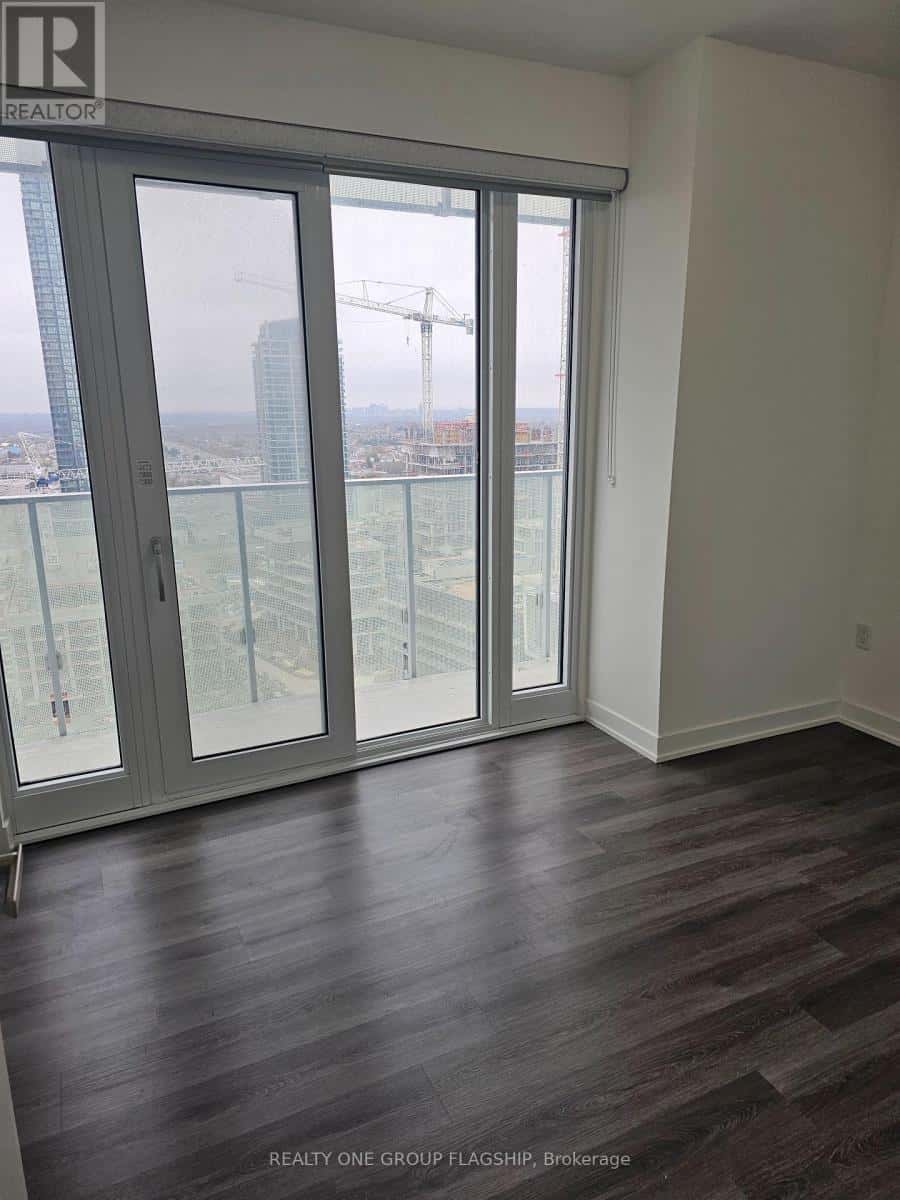 Mississauga (City Centre) — Mississauga (City Centre) - Photo 5 of 23