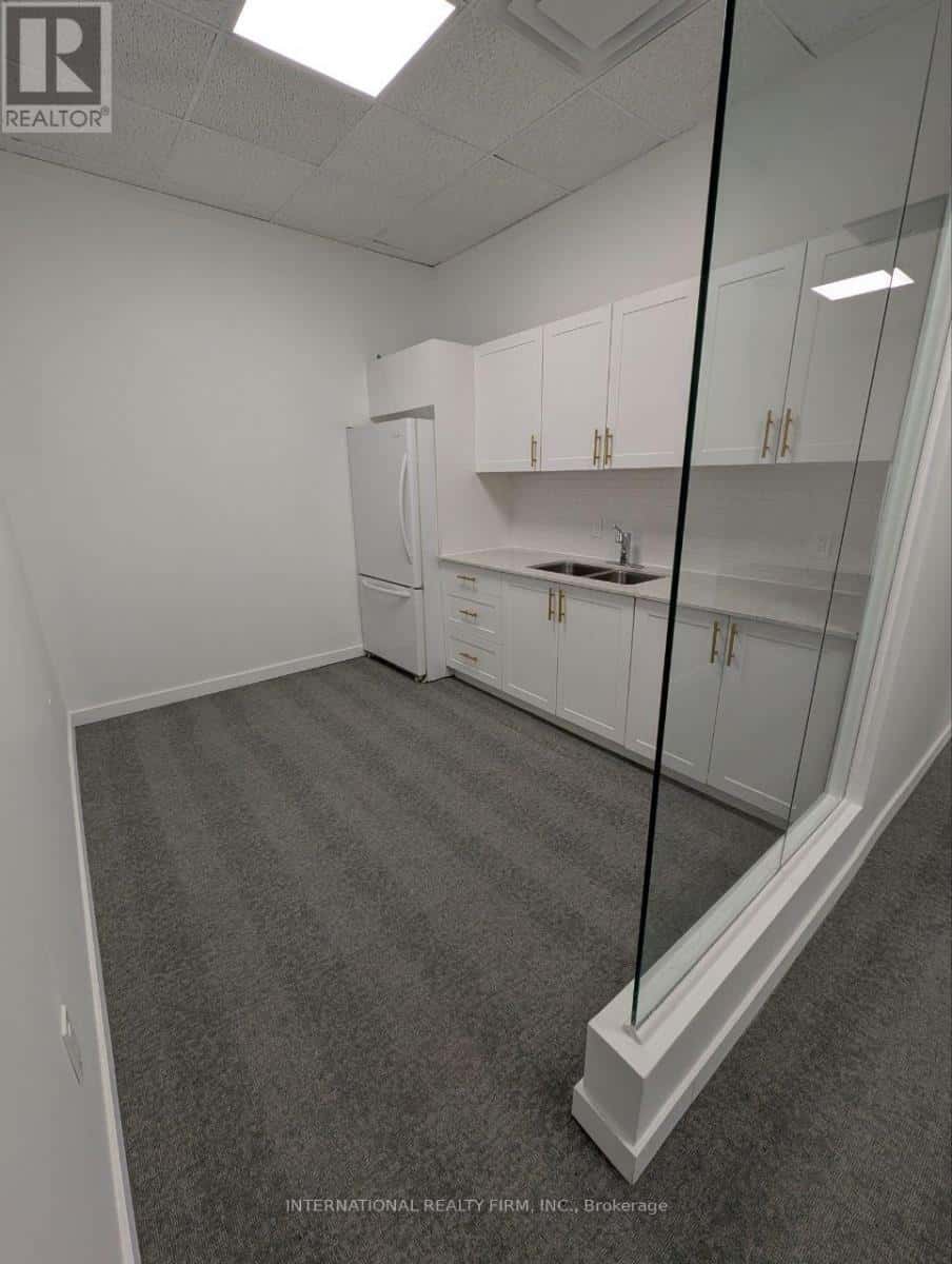 Peterborough (Ashburnham Ward 4) — Peterborough (Ashburnham Ward 4) - Photo 3 of 12