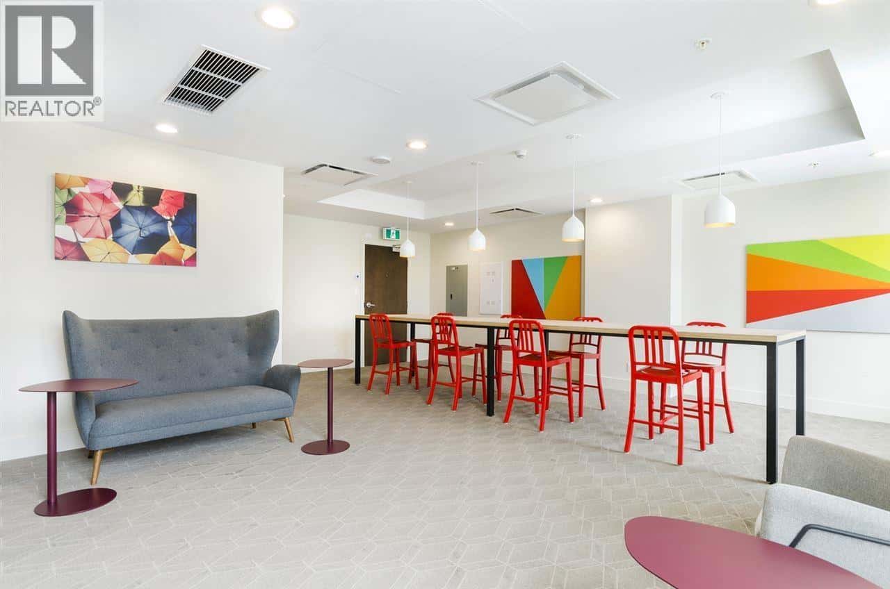 Burnaby — Burnaby - Photo 4 of 27