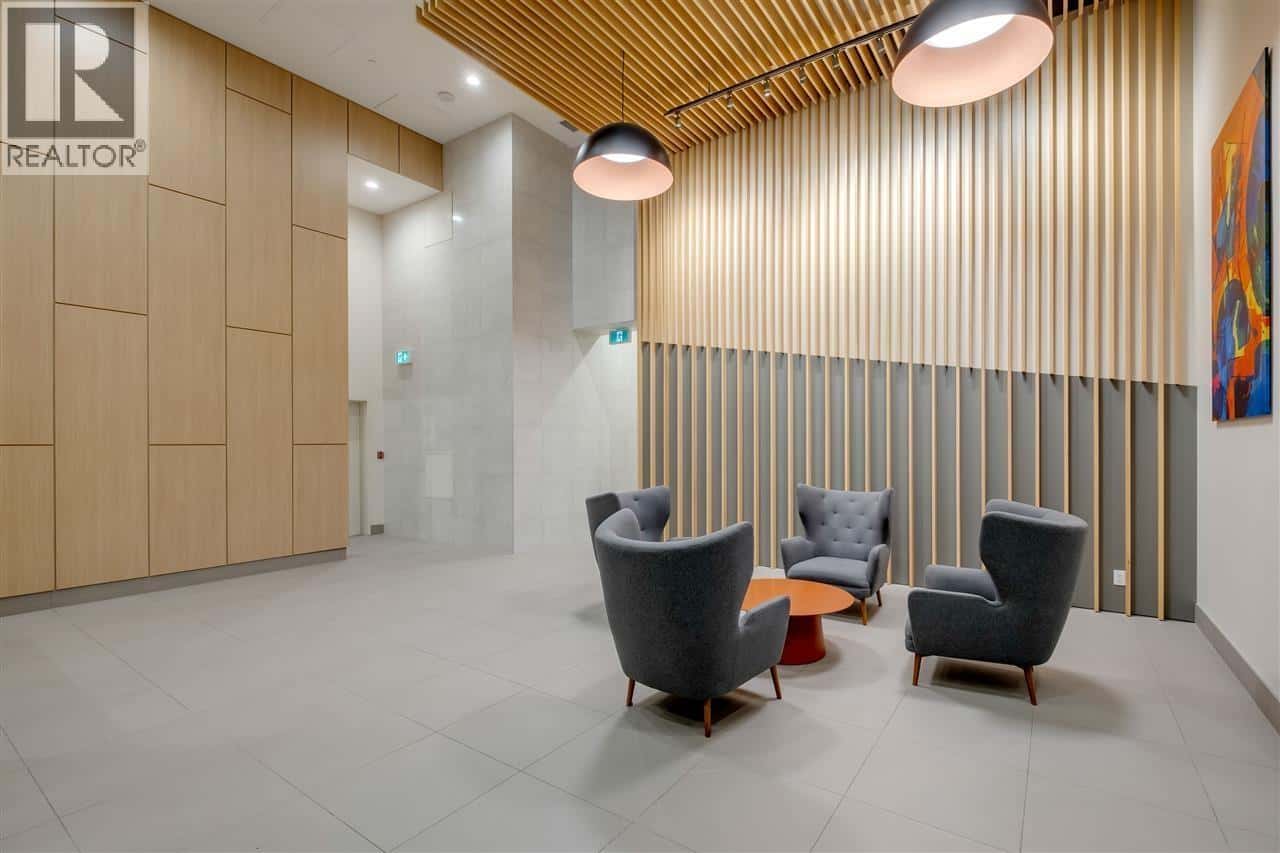 Burnaby — Burnaby - Photo 3 of 27