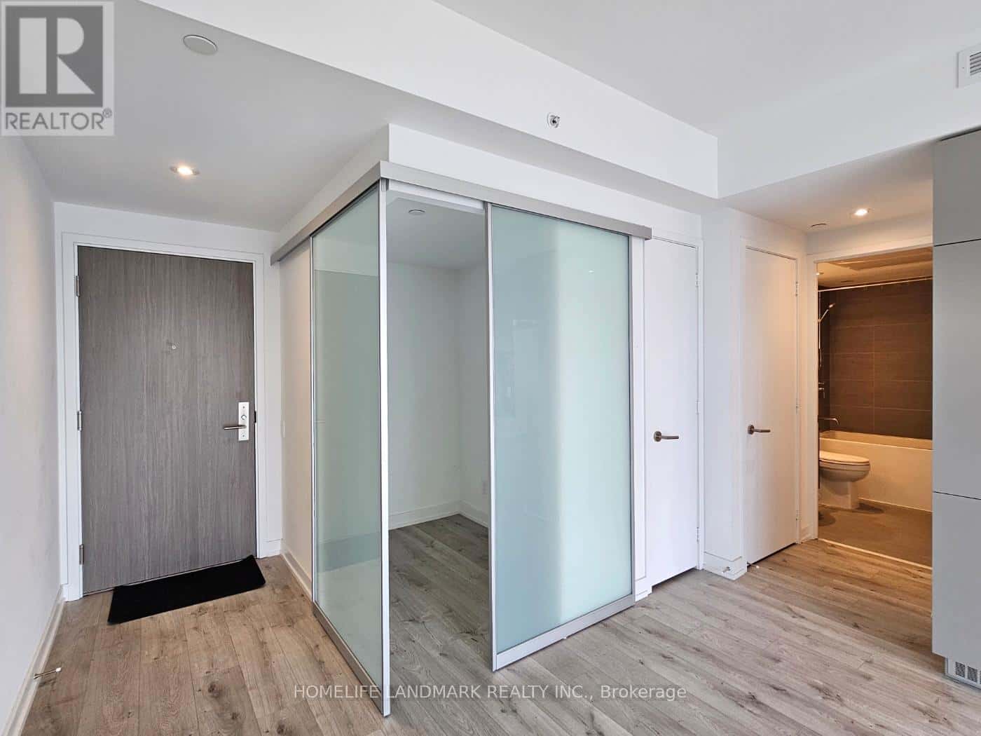 Toronto (Mount Pleasant West) — Toronto (Mount Pleasant West) - Photo 5 of 19