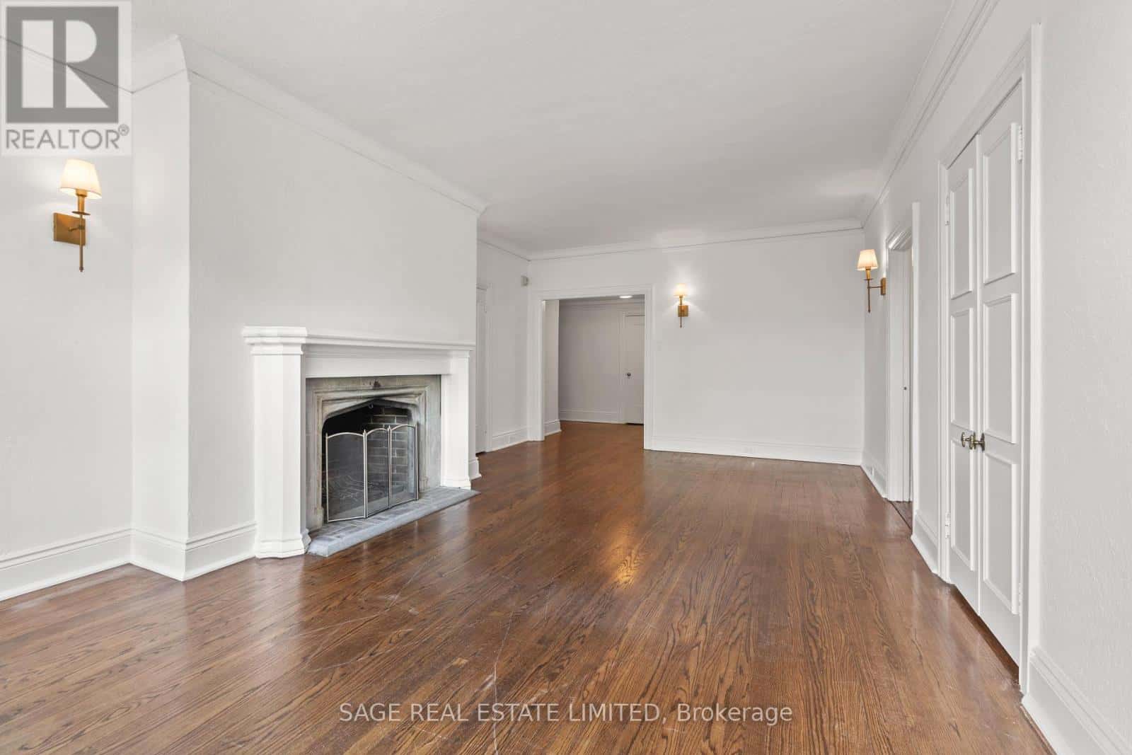 Toronto (Yonge-St. Clair) — Toronto (Yonge-St. Clair) - Photo 4 of 32