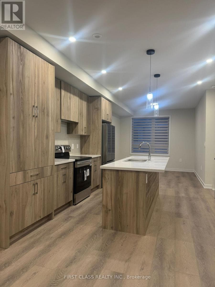 24 LEWIS CRAIGIE LANE — Richmond Hill (Headford Business Park) - Main photo