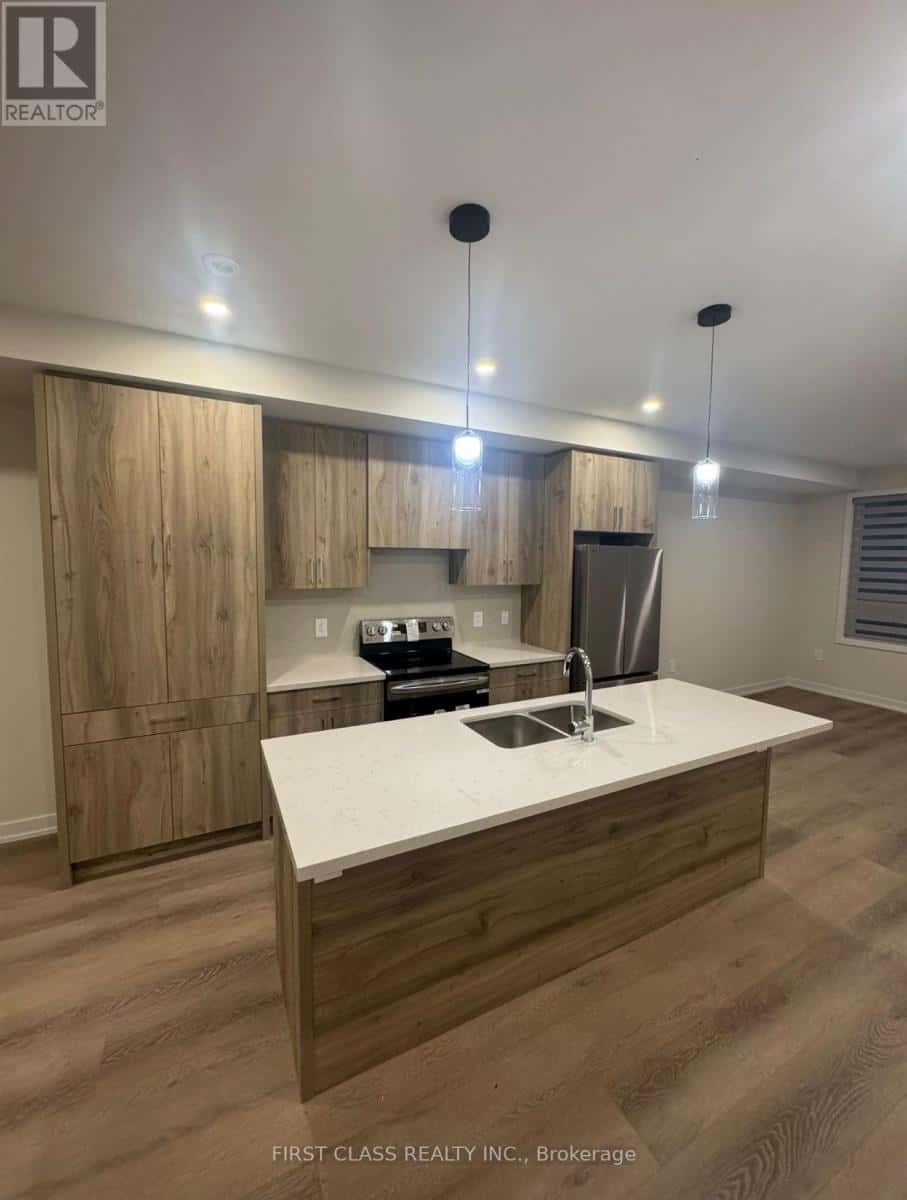 24 LEWIS CRAIGIE LANE — Richmond Hill (Headford Business Park) - Photo 4 of 16