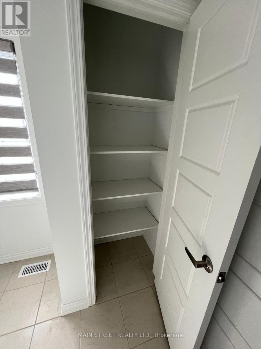 Milton (BW Bowes) — Milton (BW Bowes) - Main photo